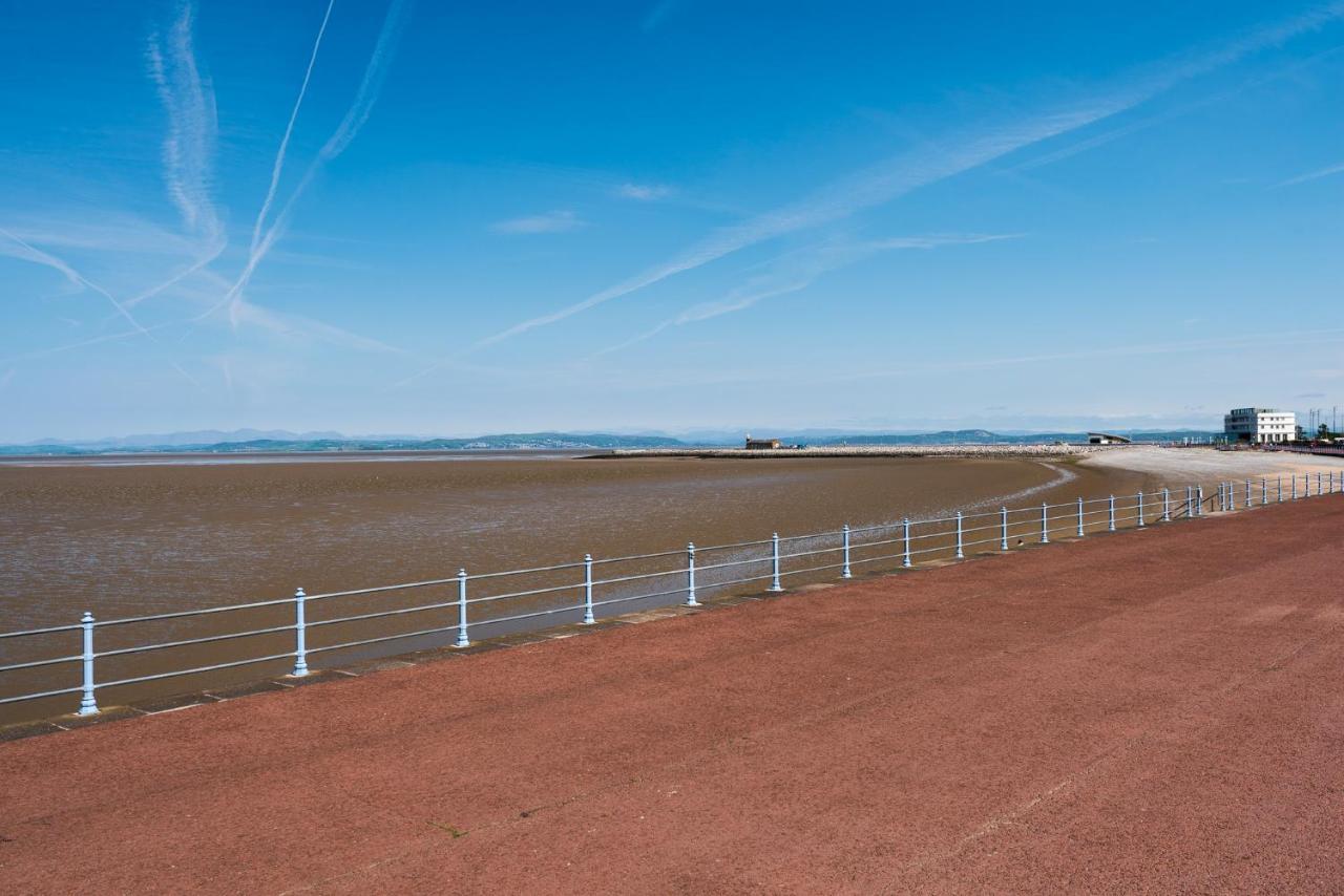The Sea Crest Hotel Morecambe Bagian luar foto